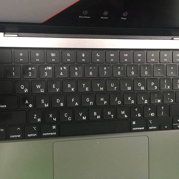 Гравировка клавиатуры macbook