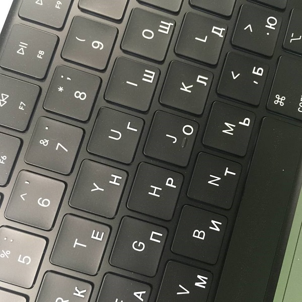 Лазерная гравировка клавиатуры macbook