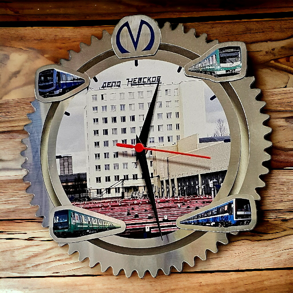 Изготовление настенных часов из металлизированного пластика